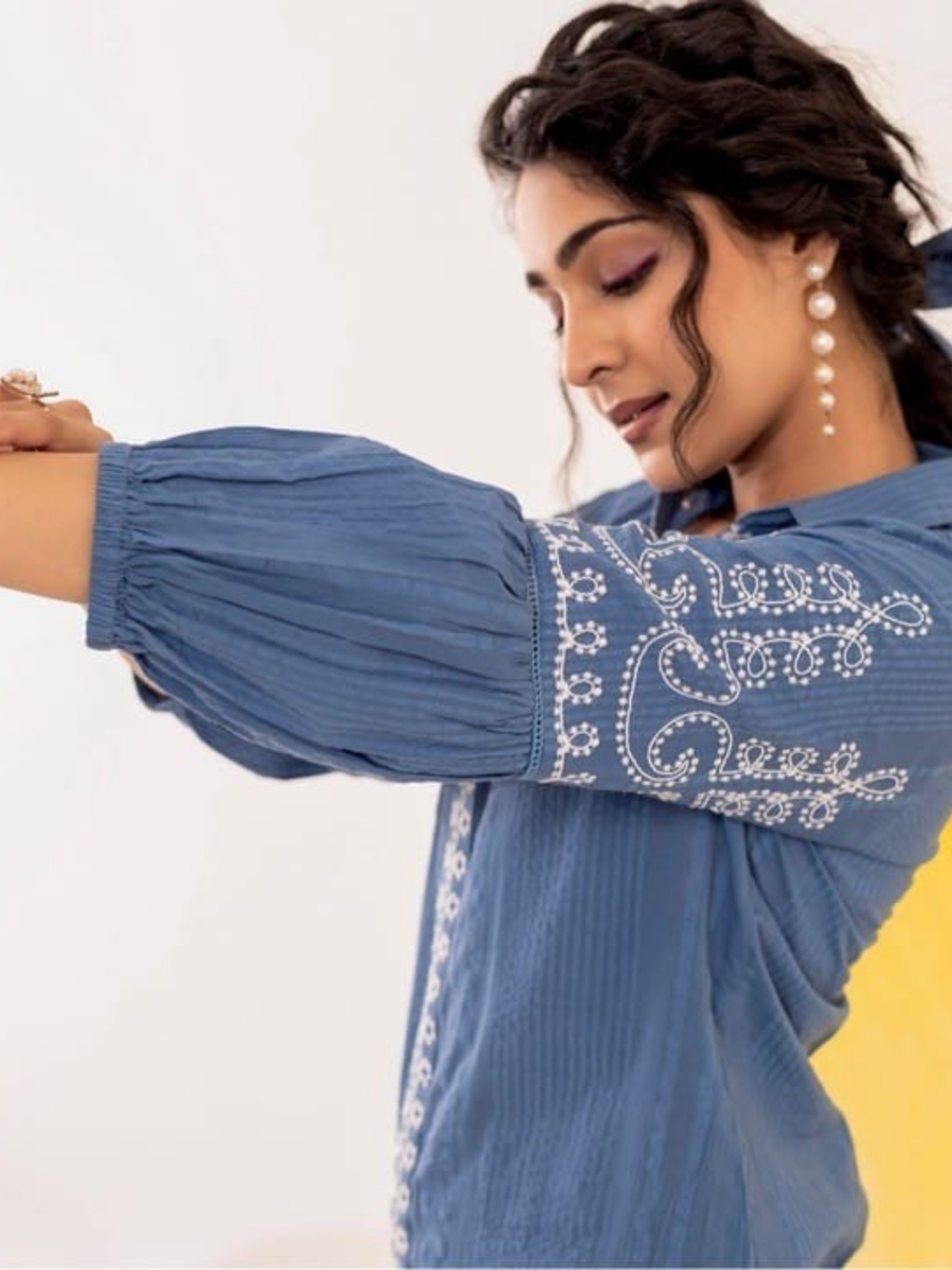 Chic Embroidered Cotton Midi Dress
