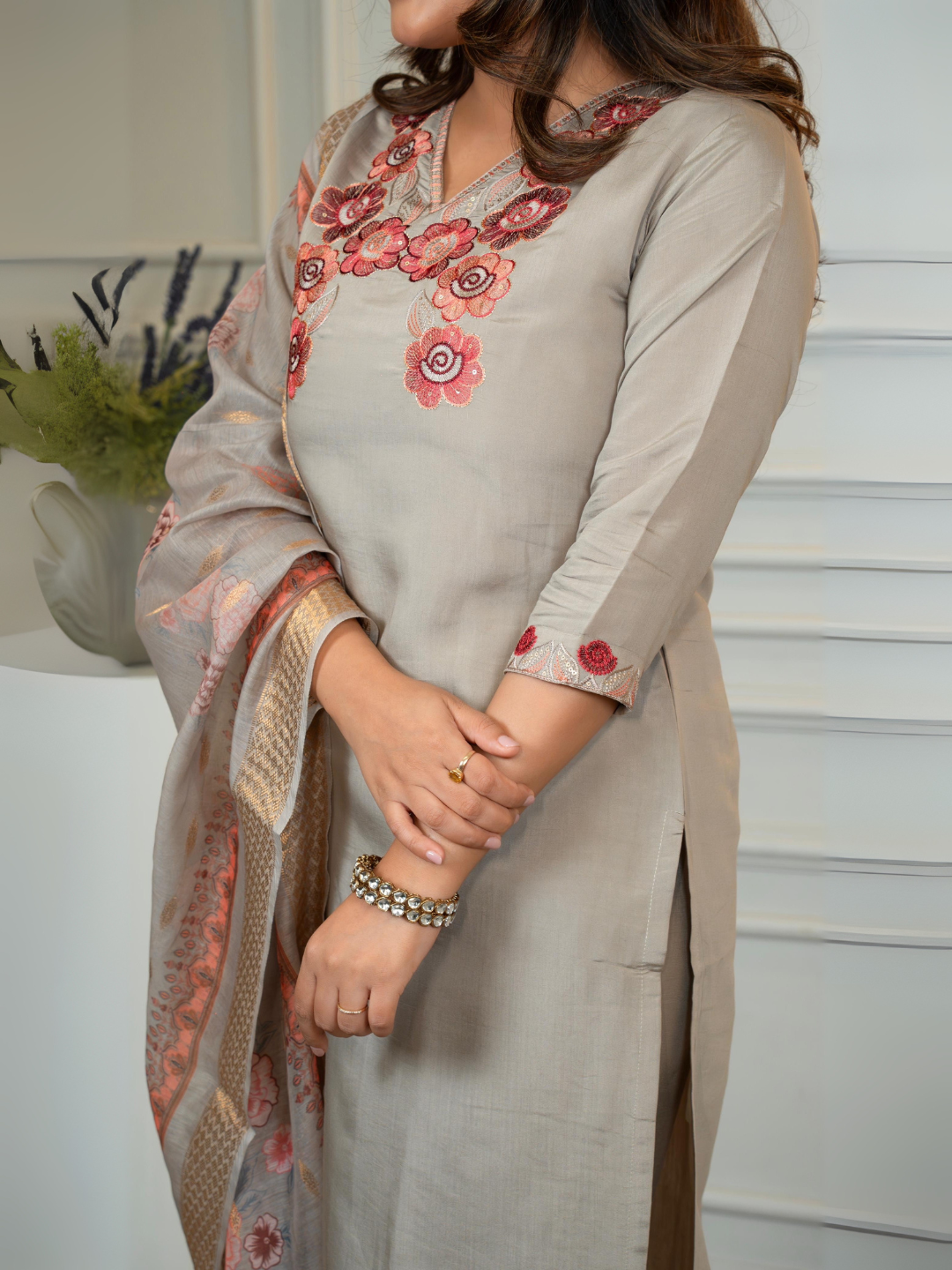 Grey Roman Silk Suit Set with Floral Embroidery