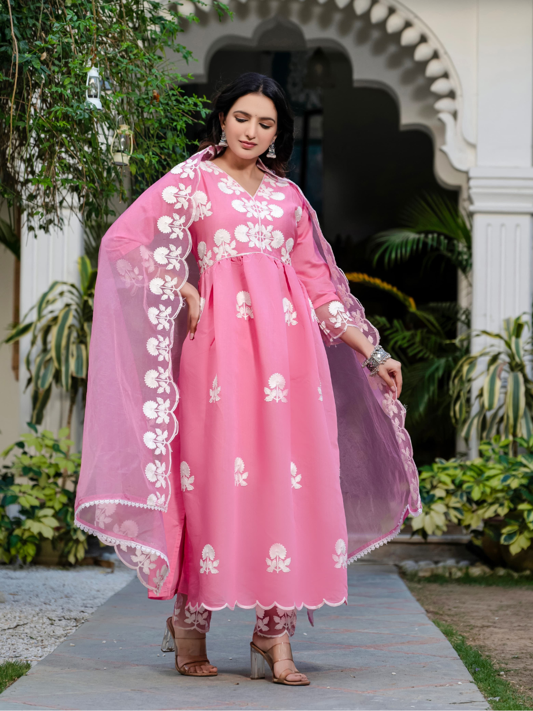 Elegant Grace: Roman Silk Embroidered Dupatta Set