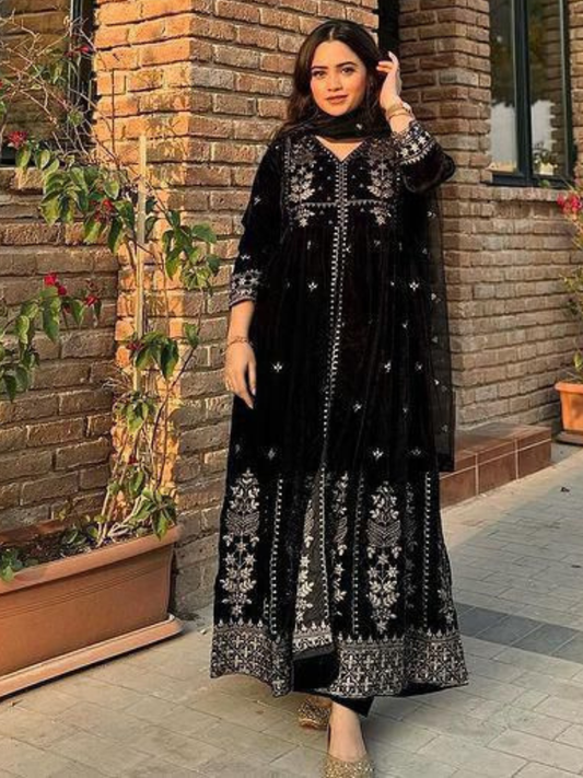 Luxe Black Velvet Embroidered Dupatta Set