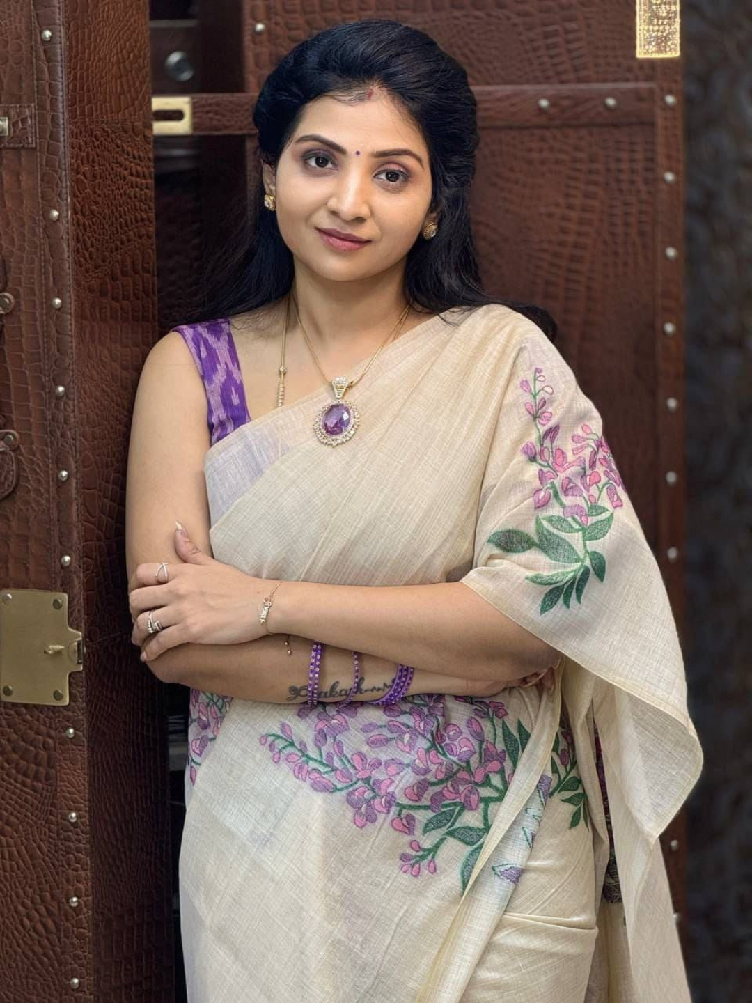 Floral Charm Soft Linen Saree