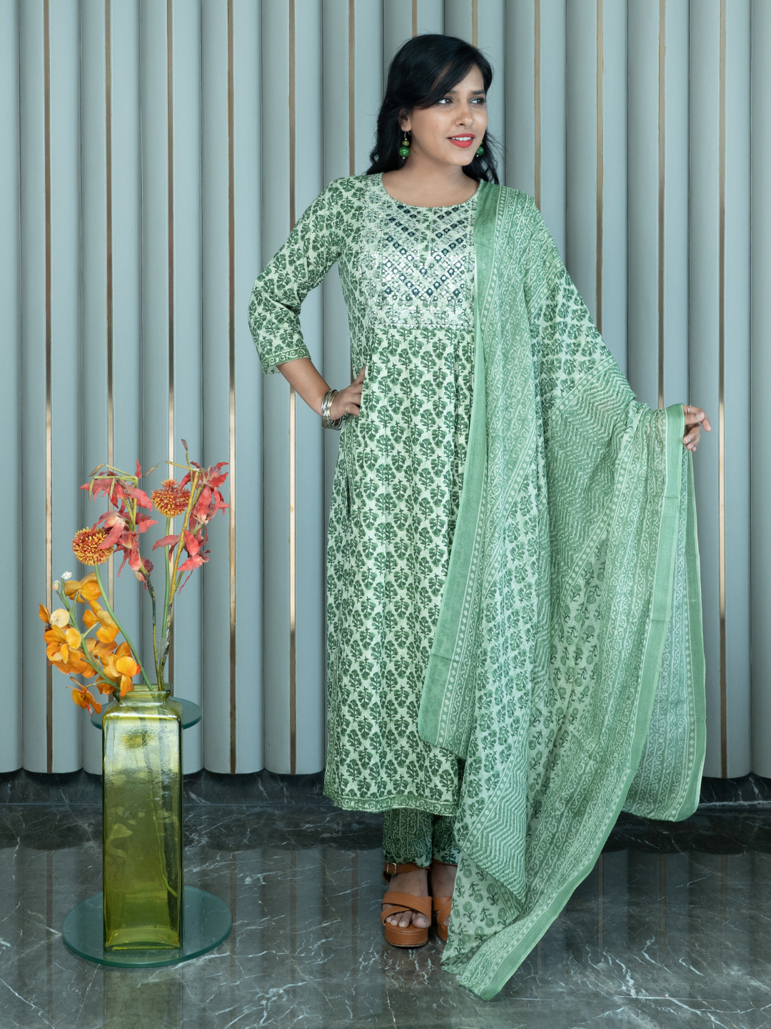 Green Block Print Dupatta Set With Embroidered Yoke