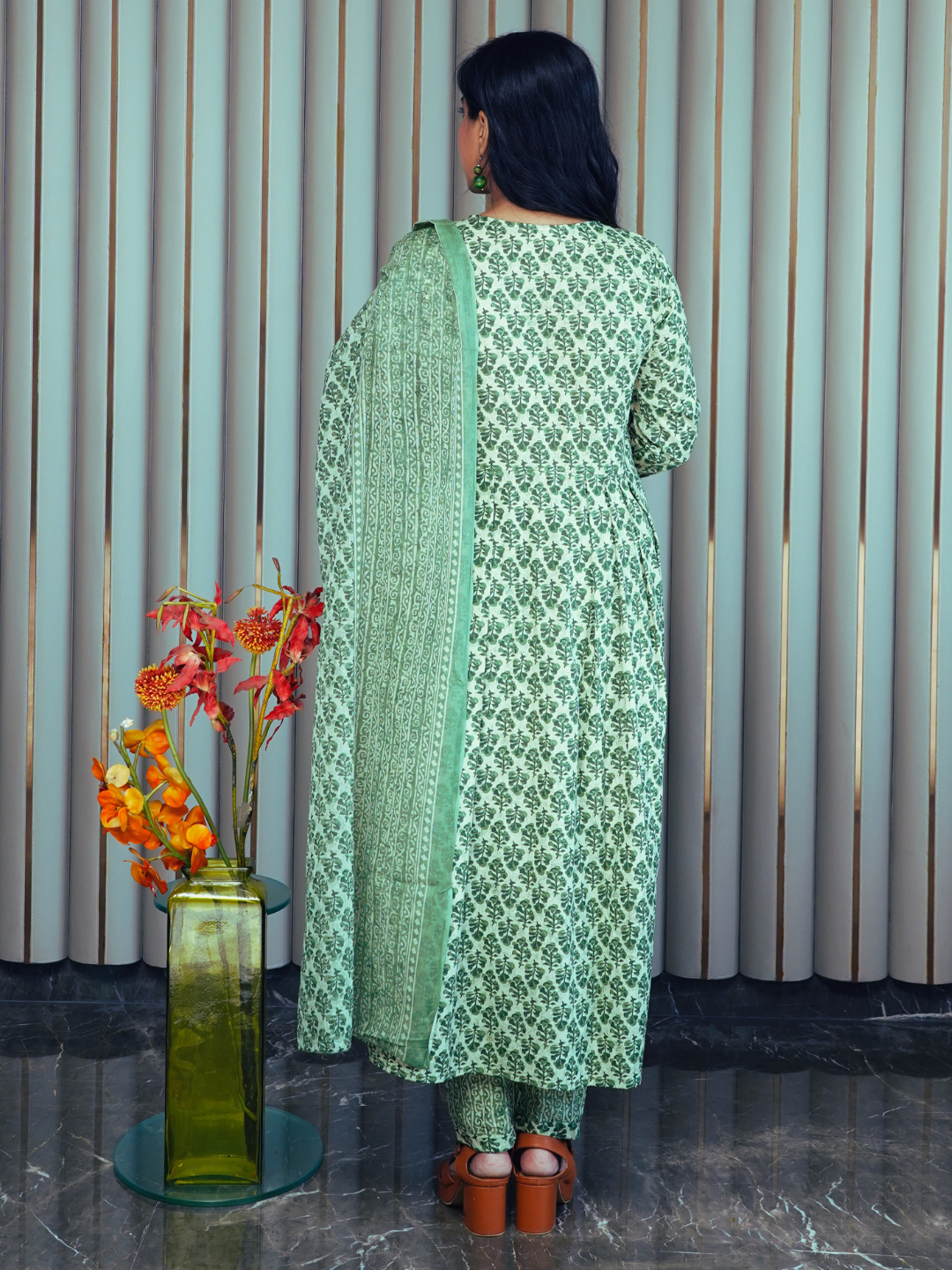 Green Block Print Dupatta Set With Embroidered Yoke