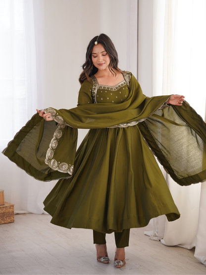 Elegant Aura Embroidered Anarkali