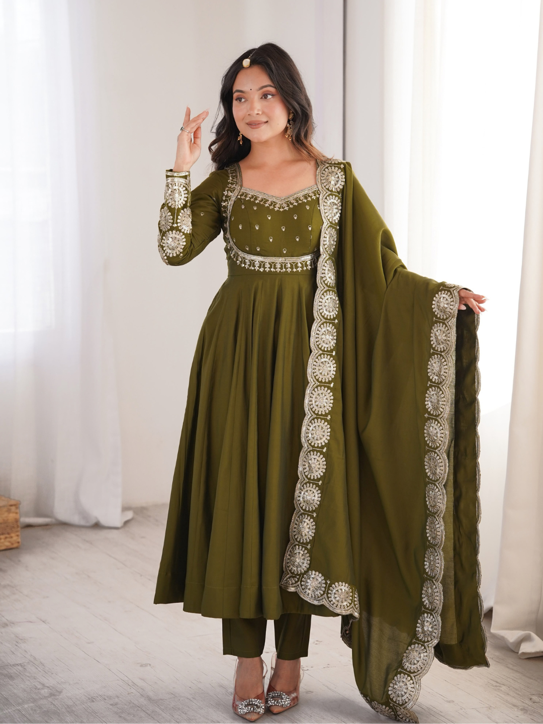 Elegant Aura Embroidered Anarkali