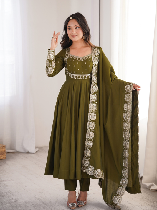 Elegant Aura Embroidered Anarkali