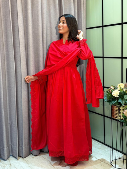 Classic Elegance in Roman Silk Dupatta Set