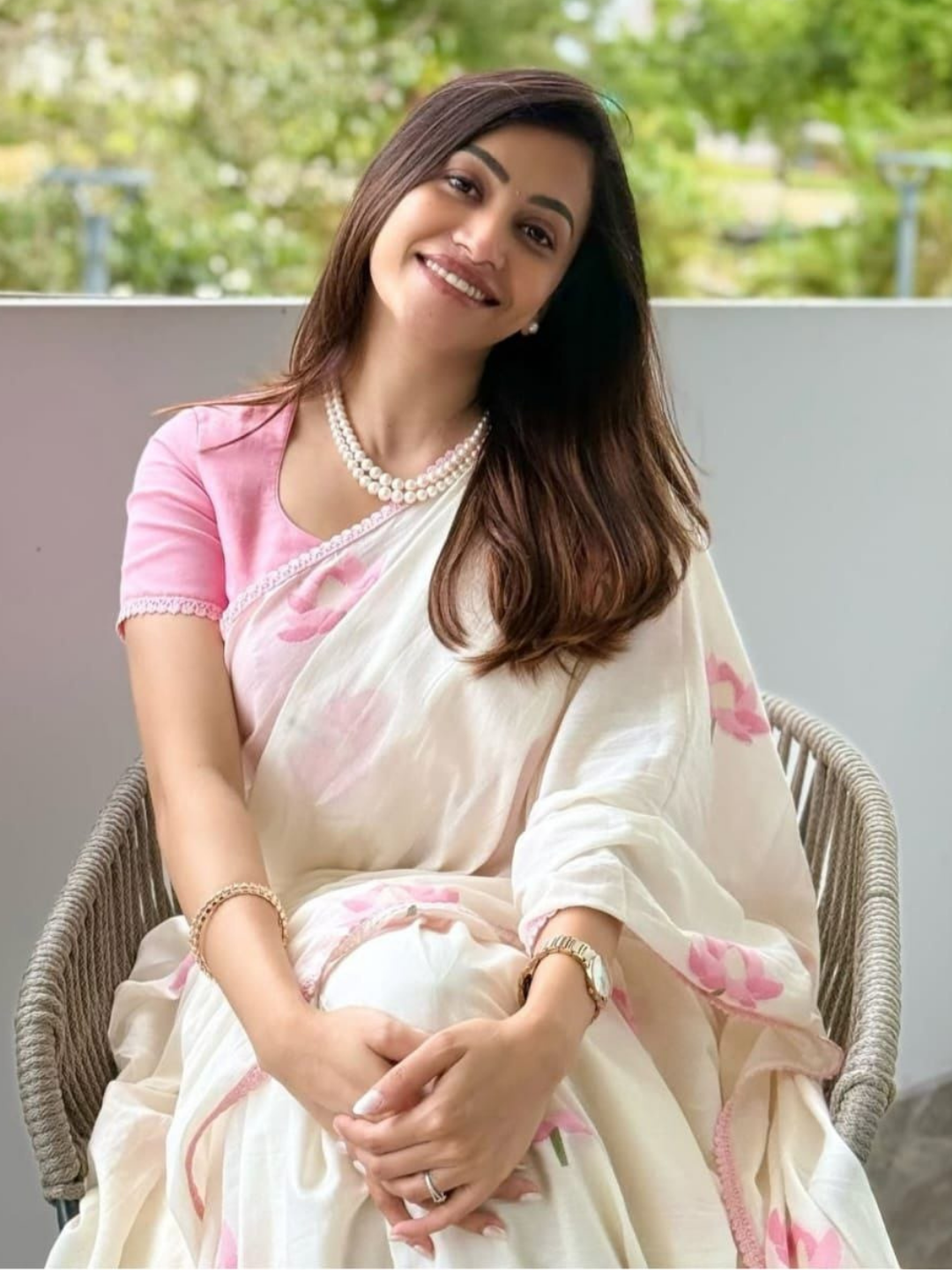 Lotus Motif Soft Linen Ivory Saree