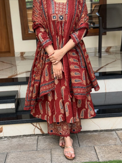Heritage Bloom Jaipuri Cotton Dupatta Set
