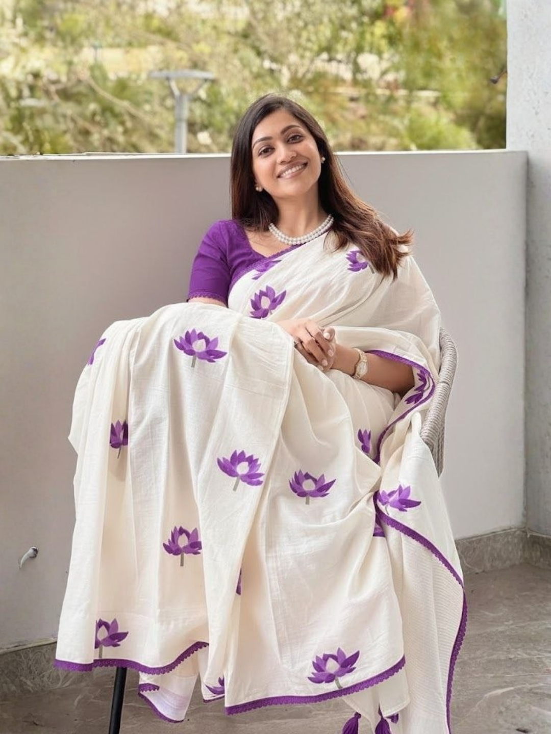 Lotus Motif Soft Linen Ivory Saree