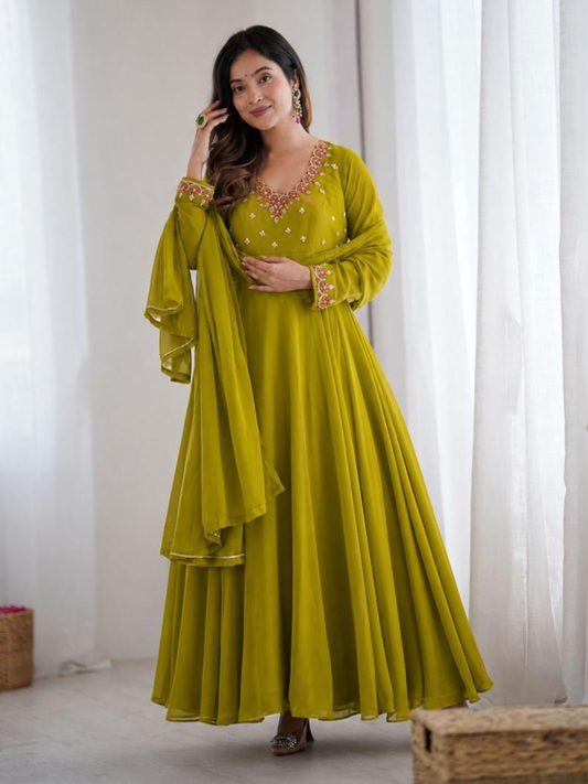 Dreamy Drapes Dupatta Set
