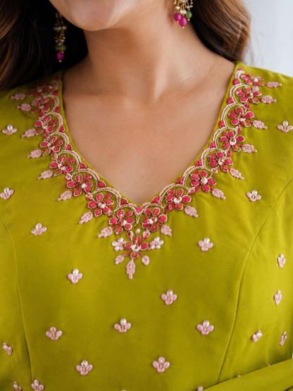 Dreamy Drapes Dupatta Set