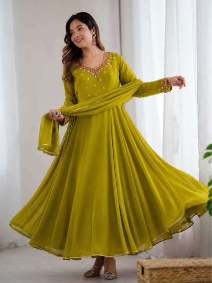 Dreamy Drapes Dupatta Set