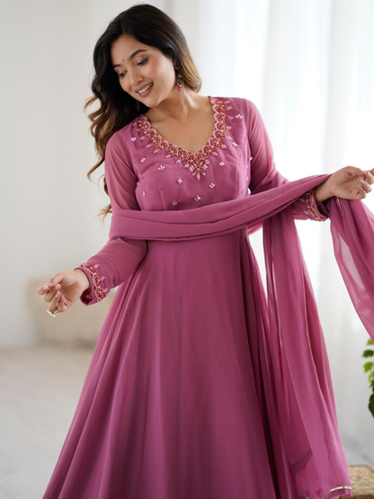 Dreamy Drapes Dupatta Set
