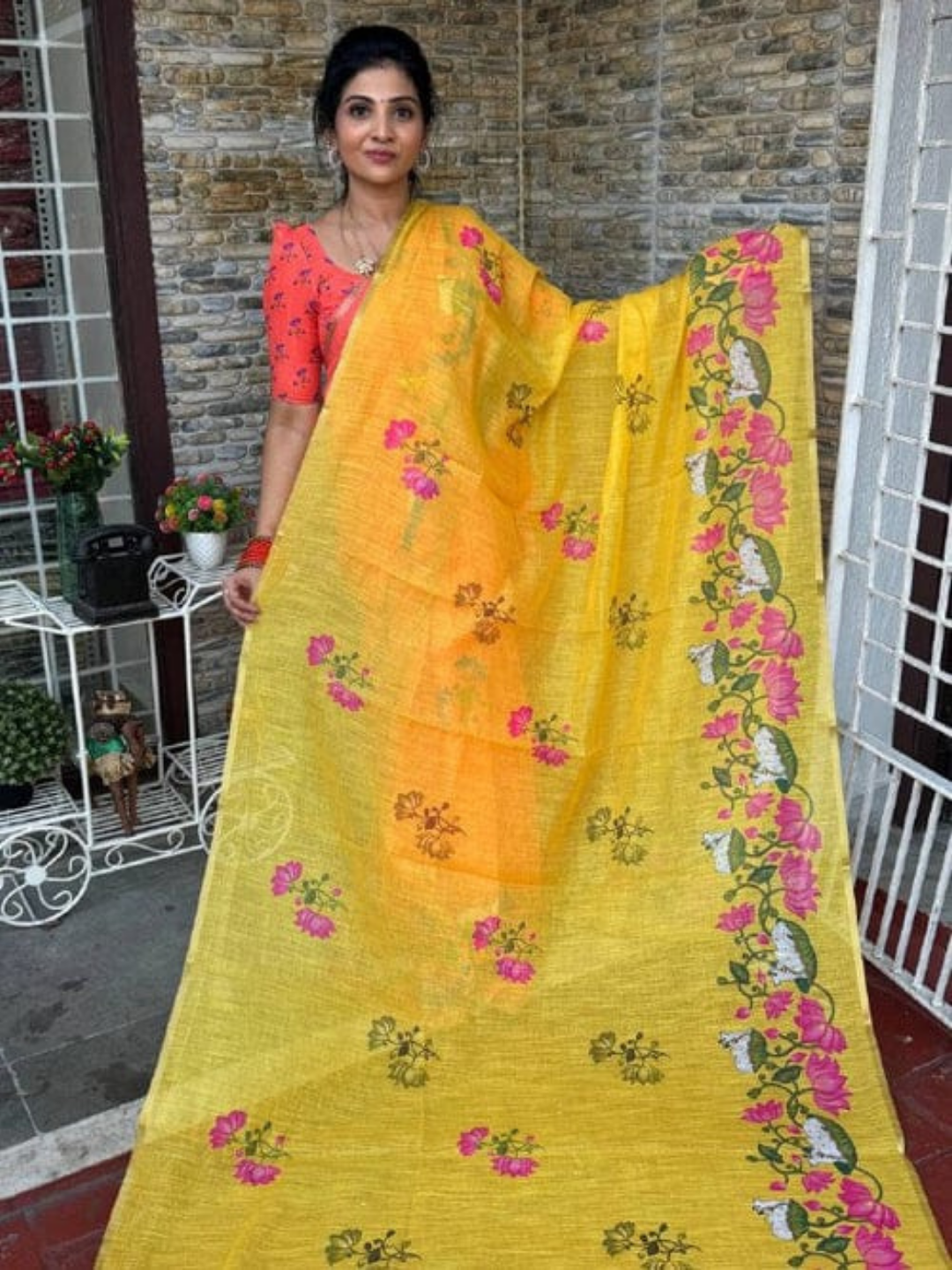 Pichwai Bloom Soft Linen Saree
