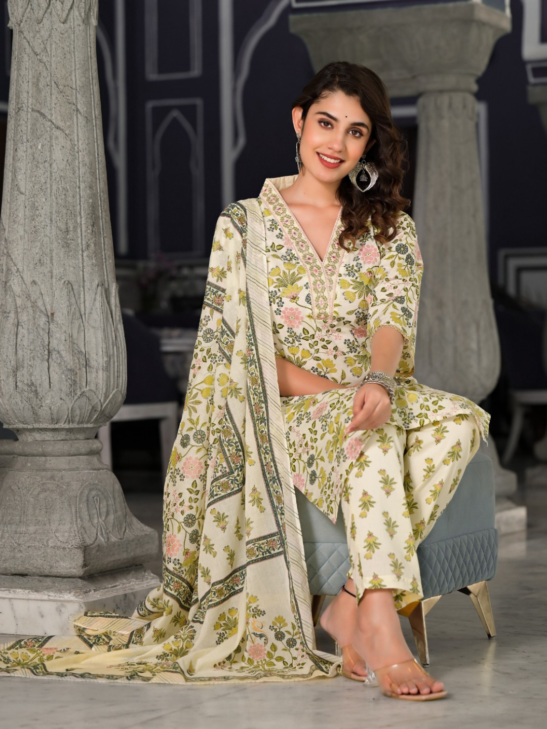 Off White Floral Print Dupatta Set With V Neck