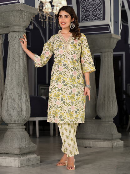 Off White Floral Print Dupatta Set With V Neck