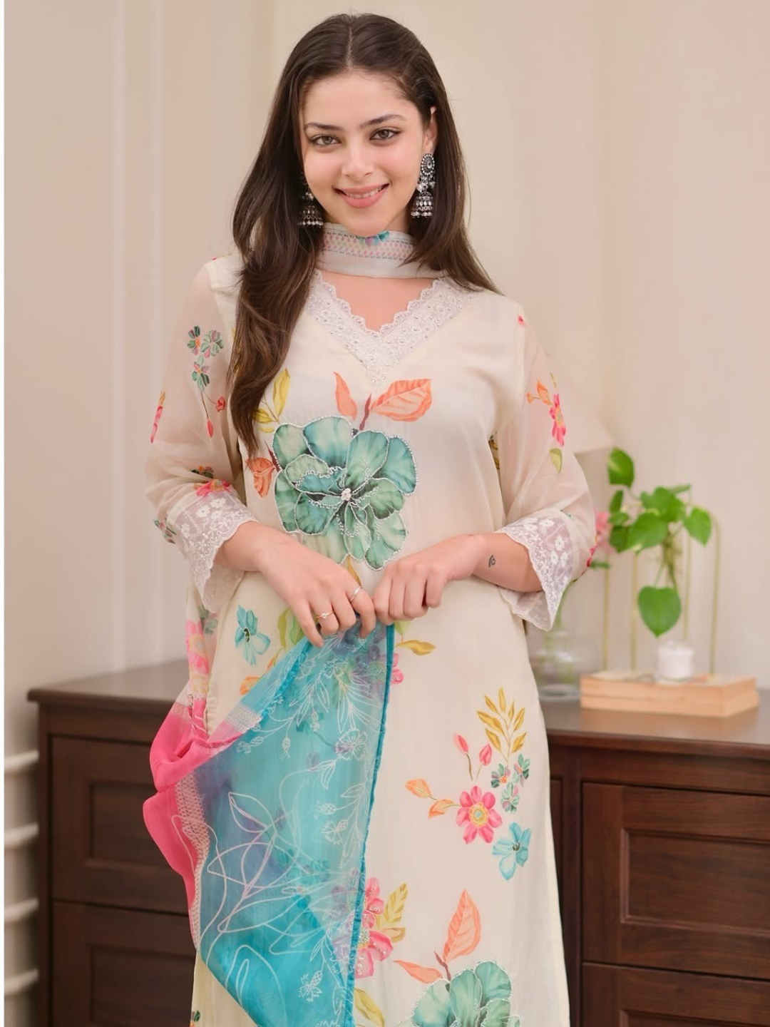 Bloom in Elegance: Off-White Organza Dupatta Set