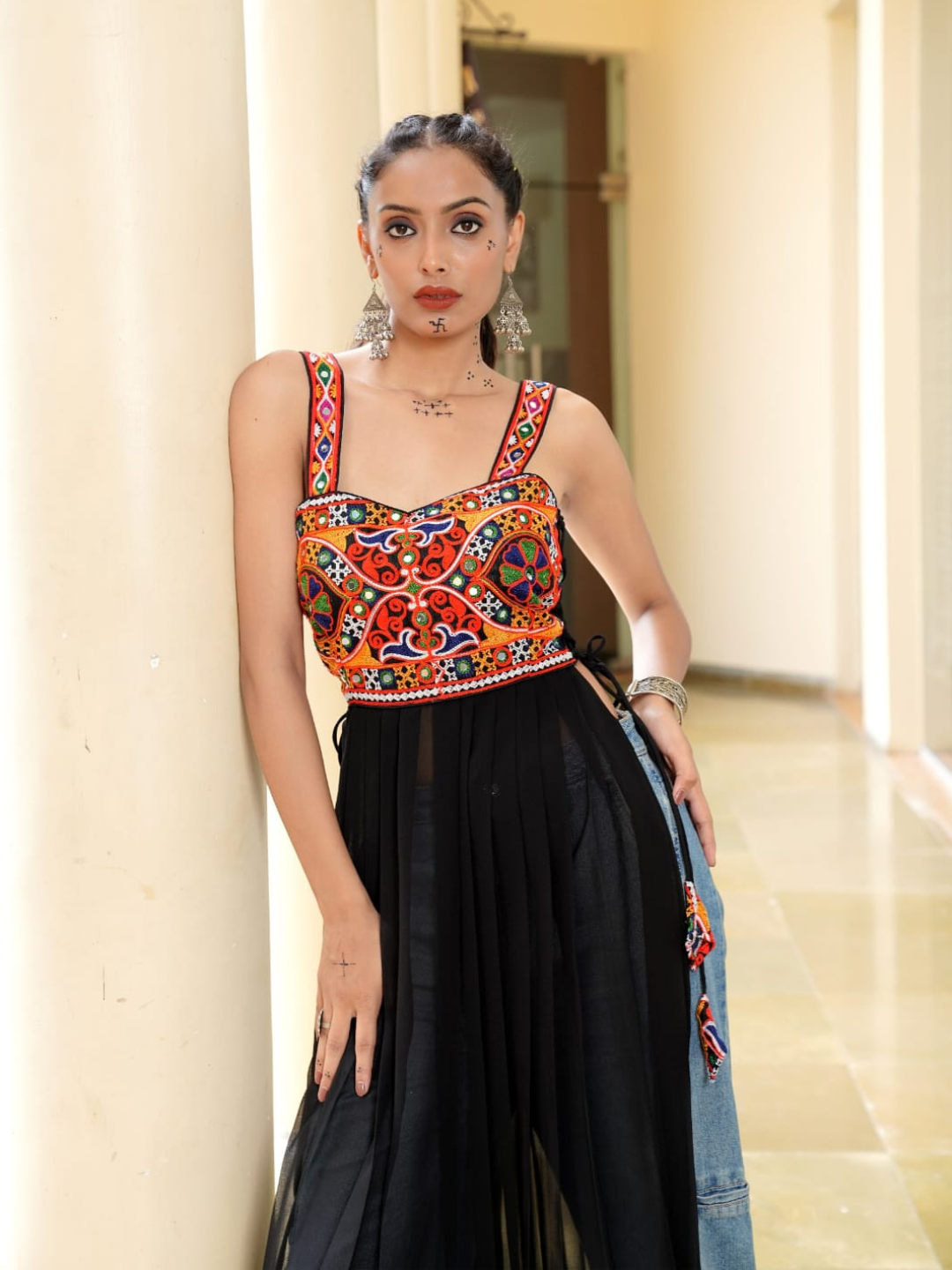 Midnight Muse – Gamthi Kurti