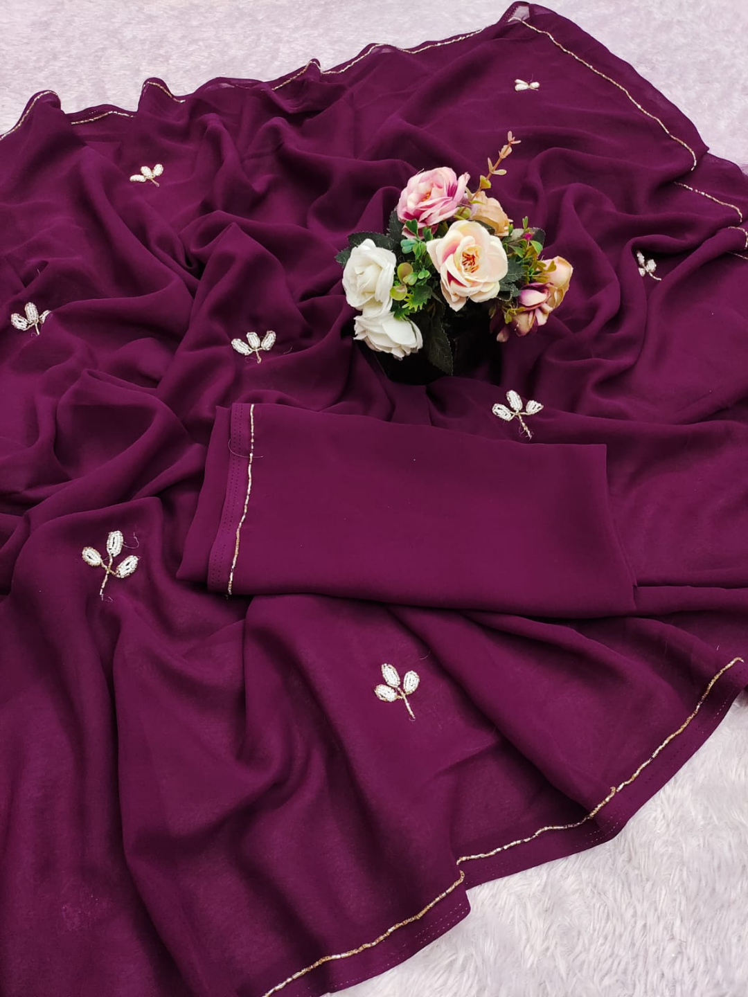 Delicate Cut Dana Motifs Georgette Saree