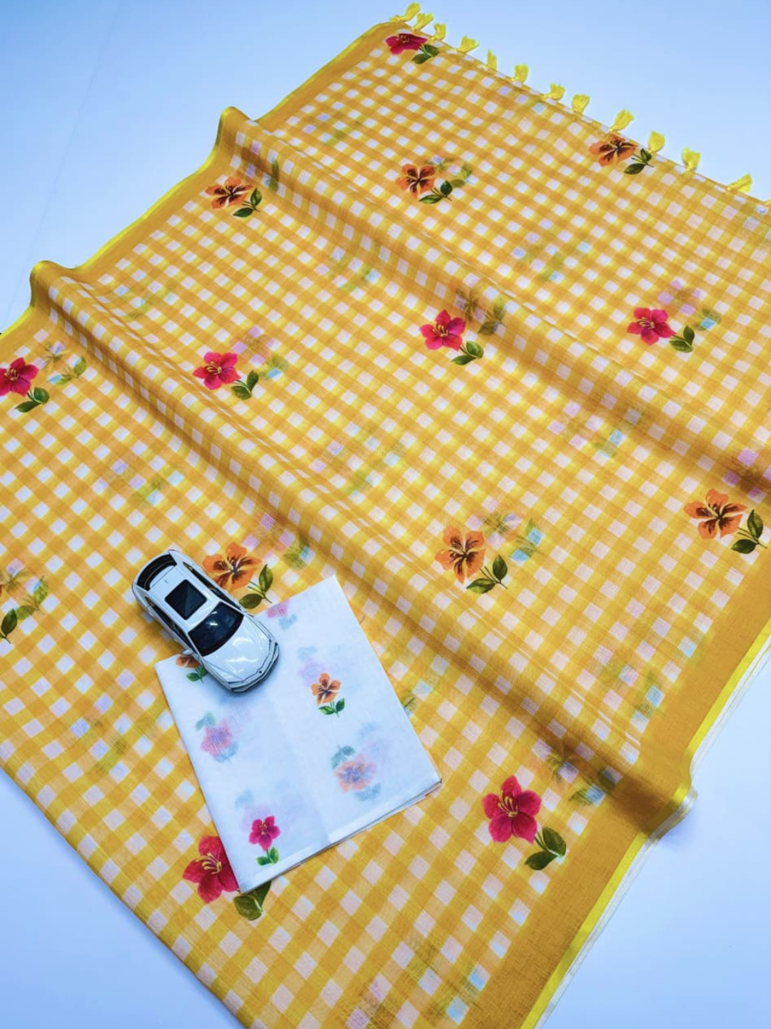 Digital Print Checkered Soft Linen Saree