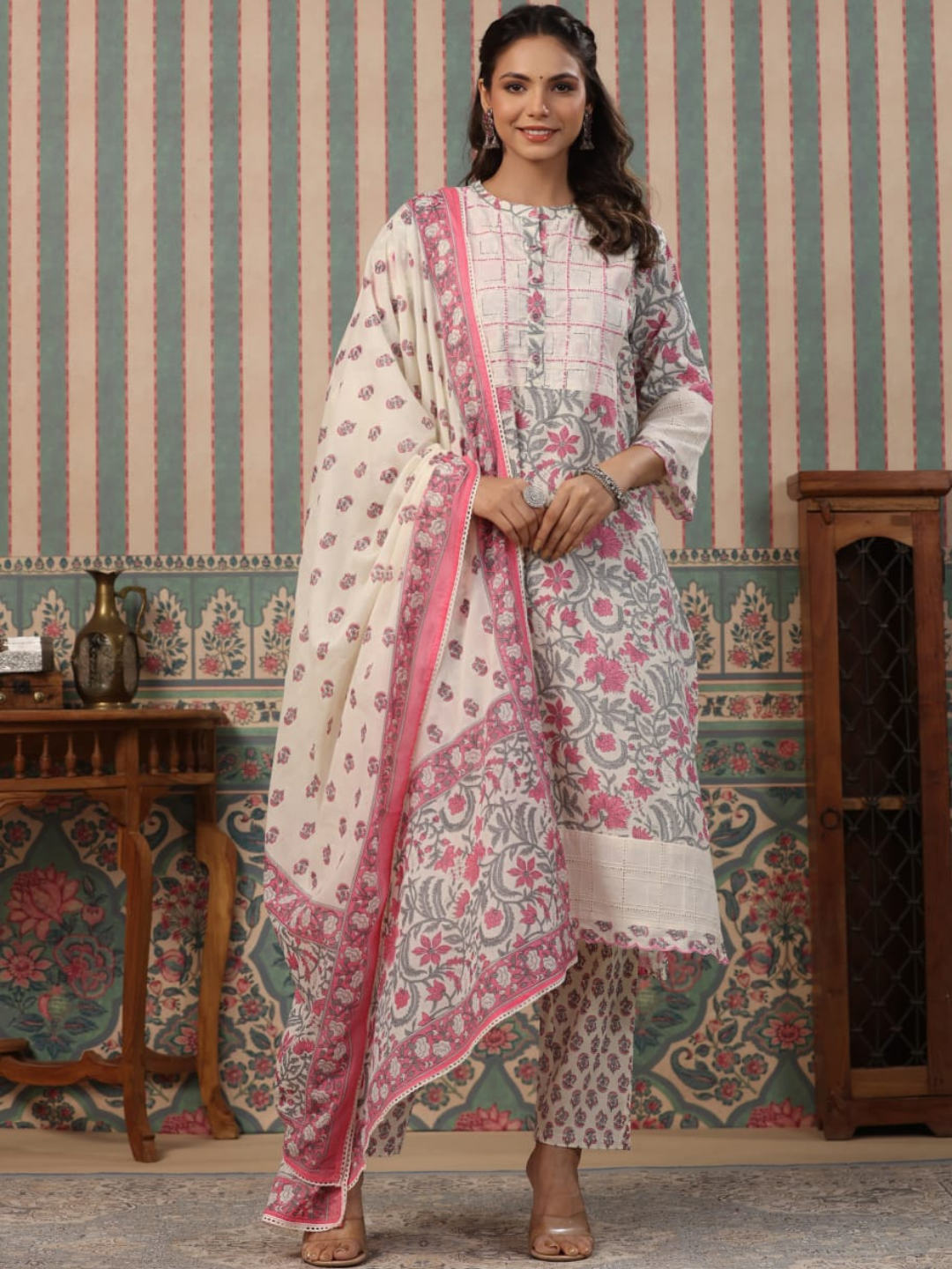 Subtle Floral Print Dupatta Set