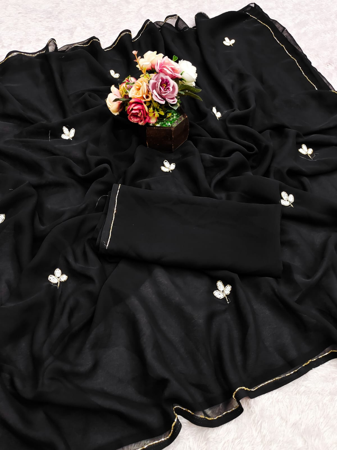 Delicate Cut Dana Motifs Georgette Saree