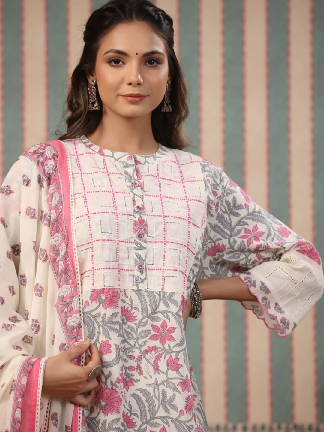 Subtle Floral Print Dupatta Set