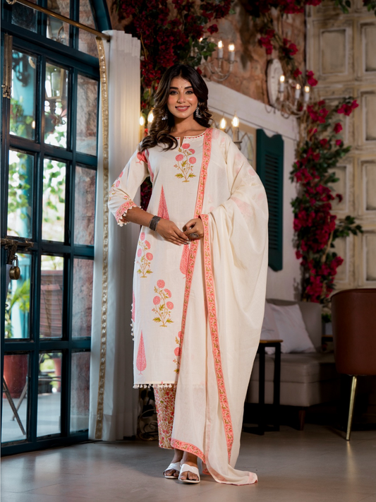 Off white Dupatta Set with Floral and Leaf Motifs