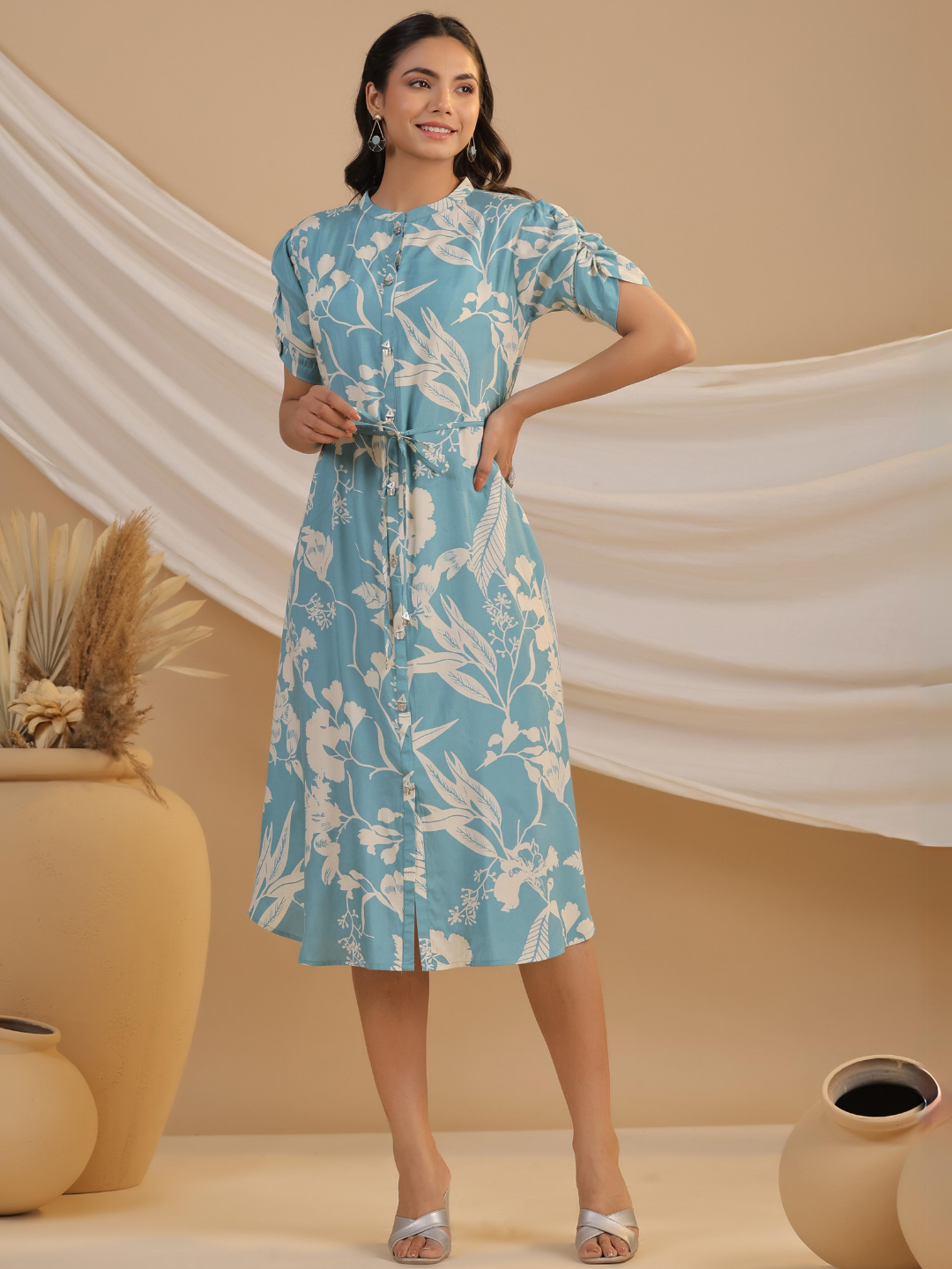 Light Blue Floral Print Midi Dress with Ruched Sleeves