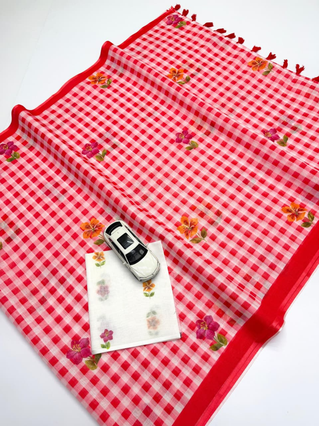 Digital Print Checkered Soft Linen Saree